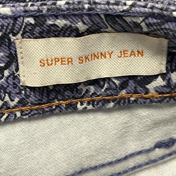 TORY BURCH Super Skinny Jeans with Purple Floral Pattern Womens size 28 denim - Picture 10 of 16